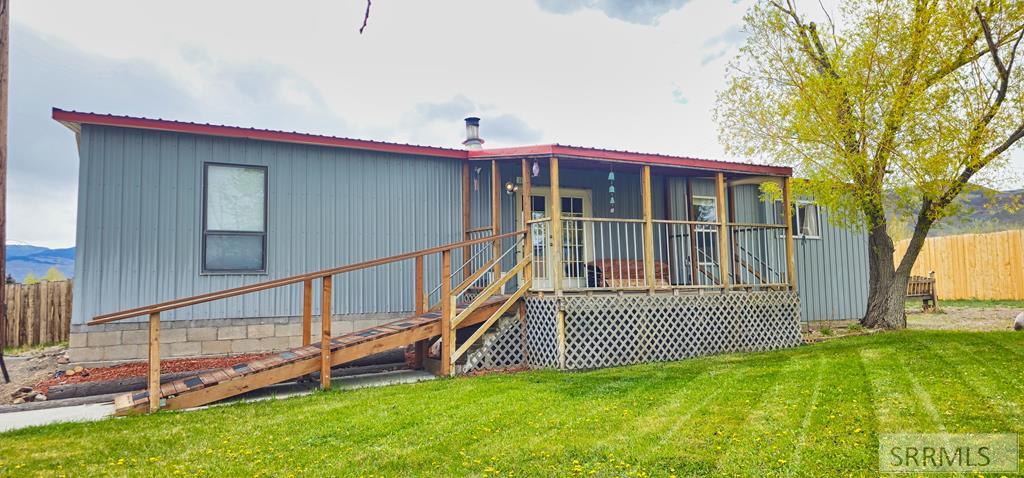 2185858 Property Photo 3