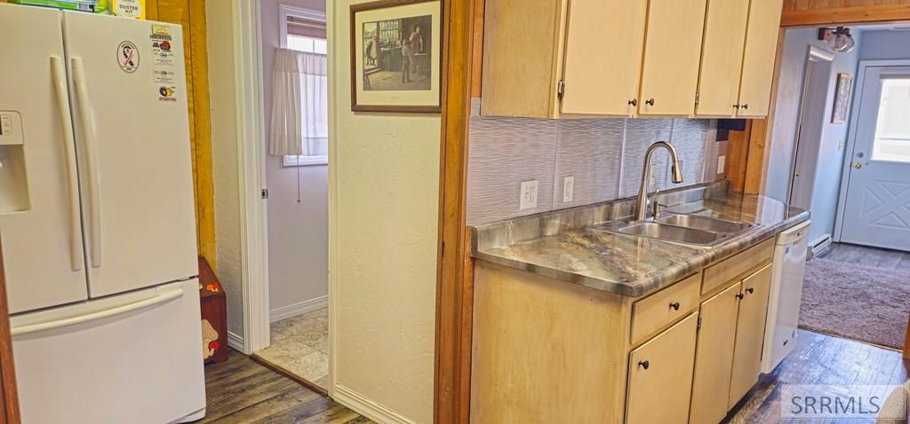 2185858 Property Photo 15