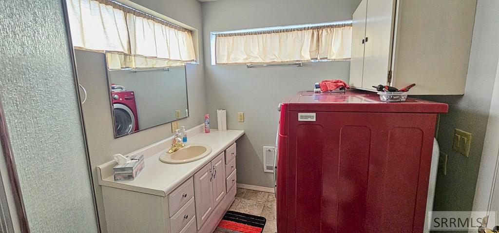 2185858 Property Photo 24
