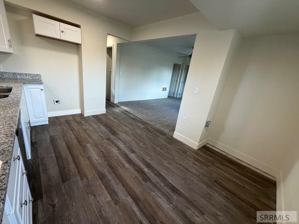 1548 Calkins Avenue Property Photo 4