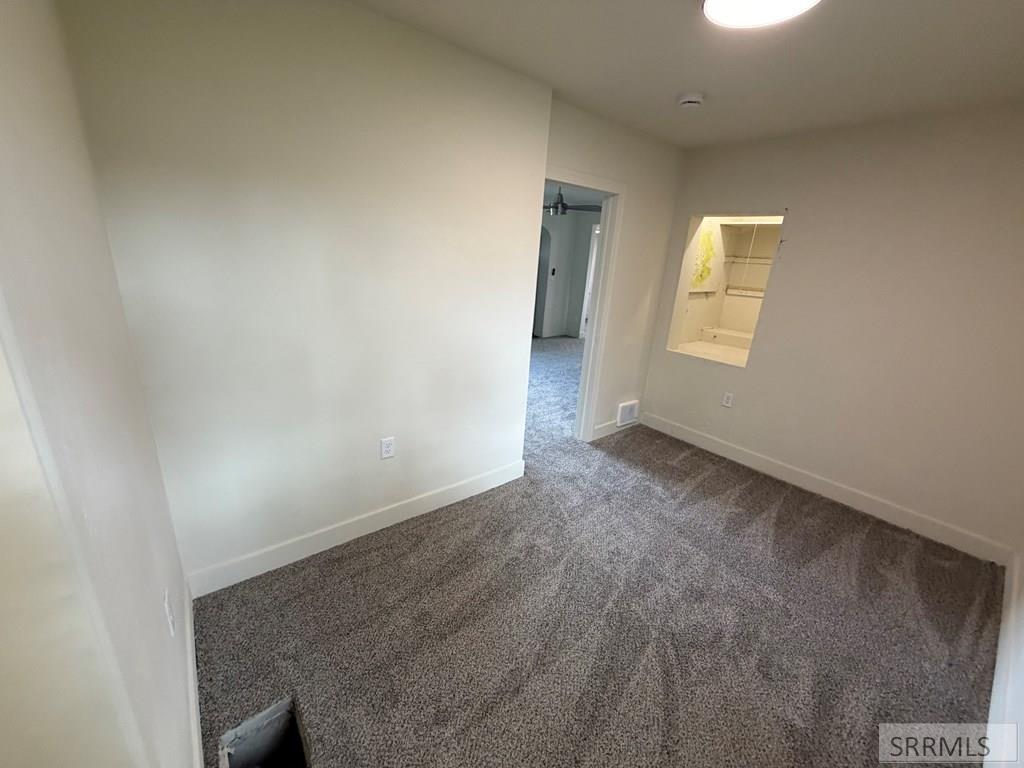 1548 Calkins Avenue Property Photo 6
