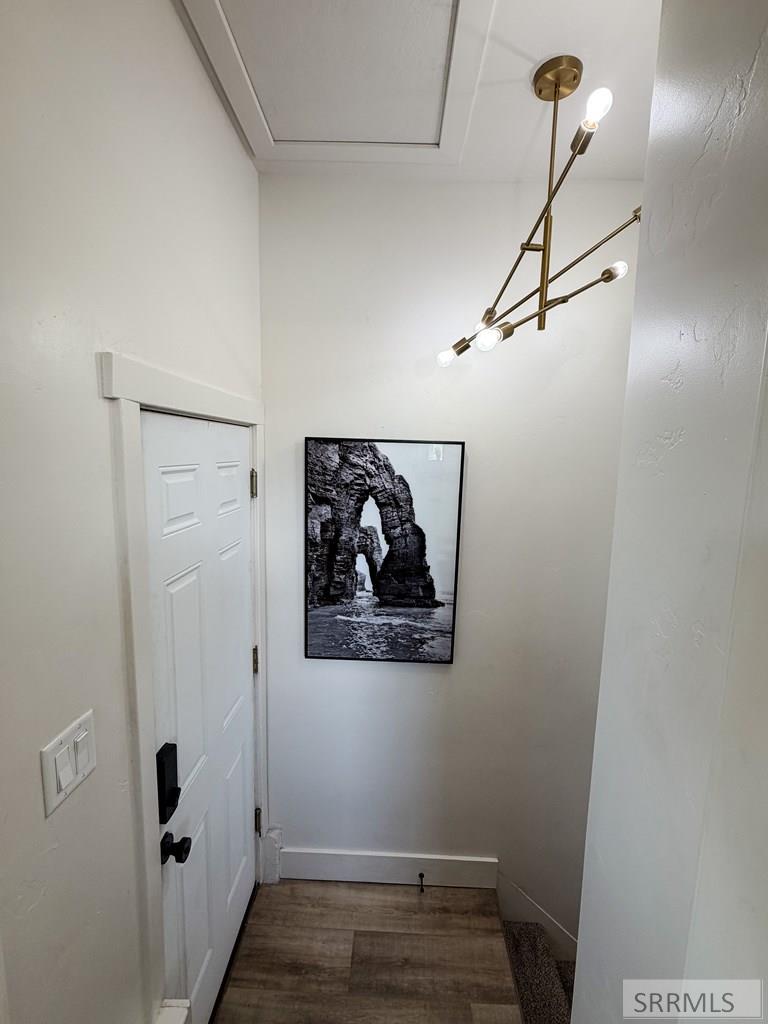 464 E 19th Street Property Photo 44