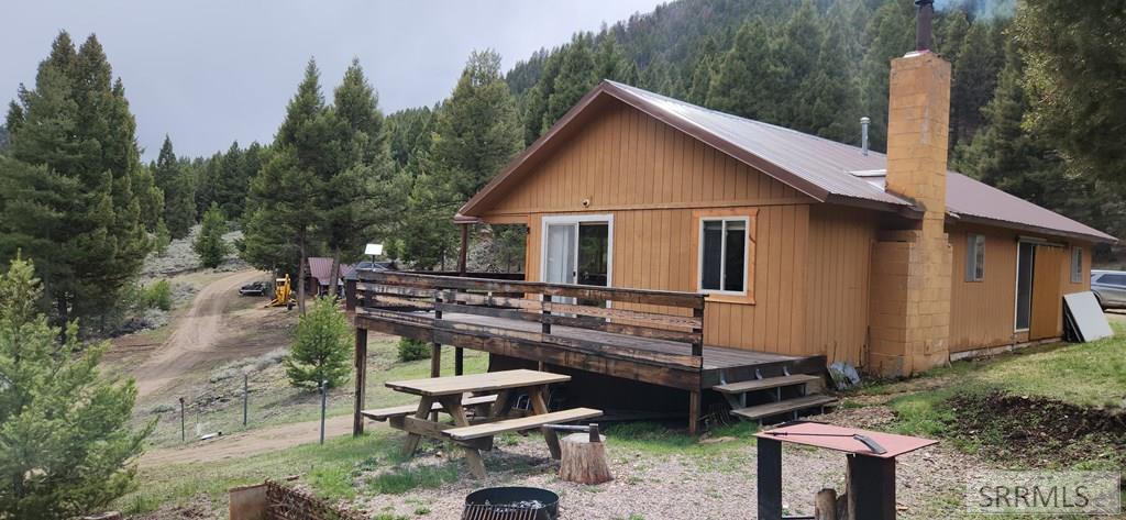 34 Grizzly Bear Road Property Photo 1