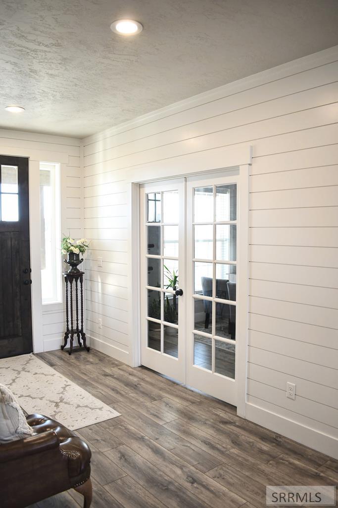 3820 Hirschi Loop Road Property Photo 4