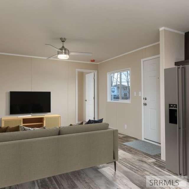 1935 S 5th Avenue # 38 Property Photo 3