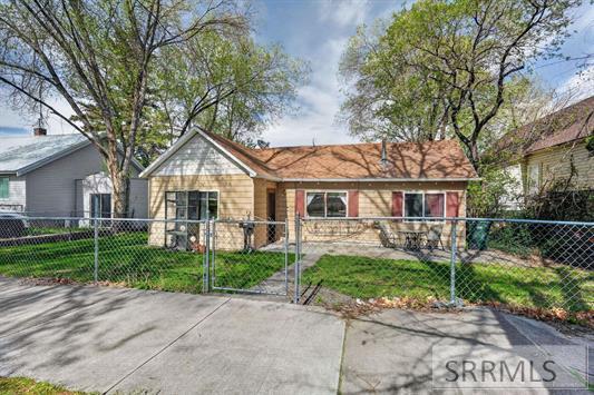 318 Johnson Avenue Property Photo 1