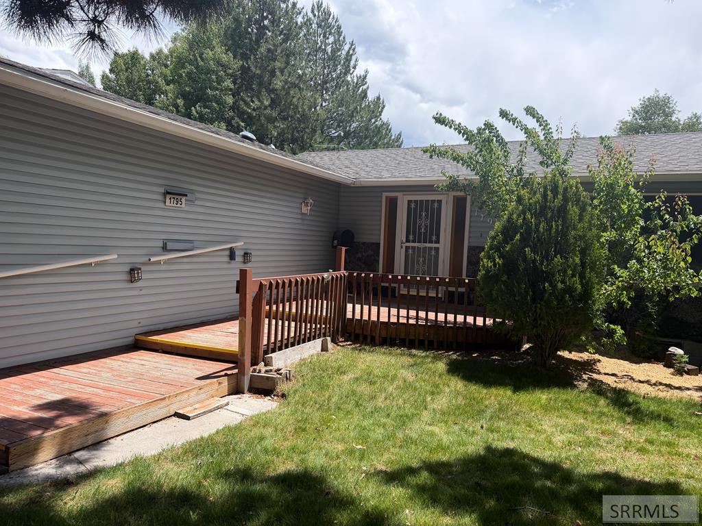 1795 Olympia Drive Property Photo 2