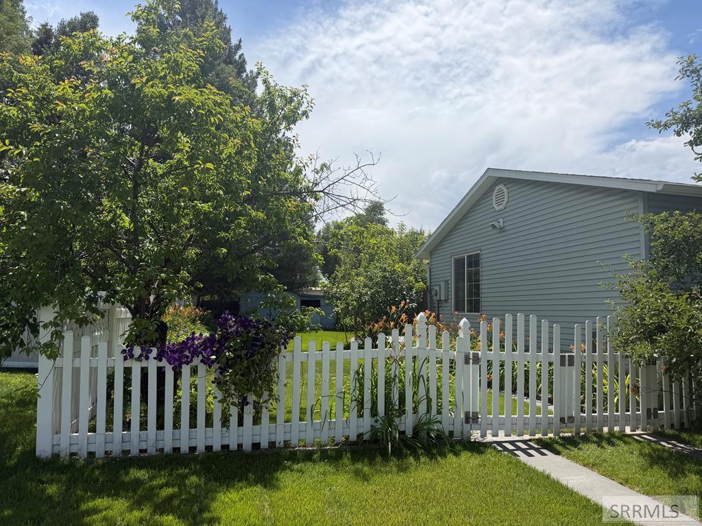 1795 Olympia Drive Property Photo 7