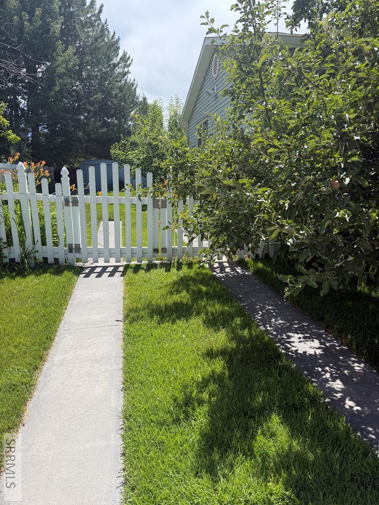 1795 Olympia Drive Property Photo 8