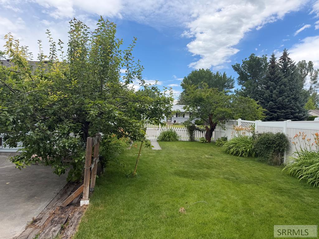 1795 Olympia Drive Property Photo 11