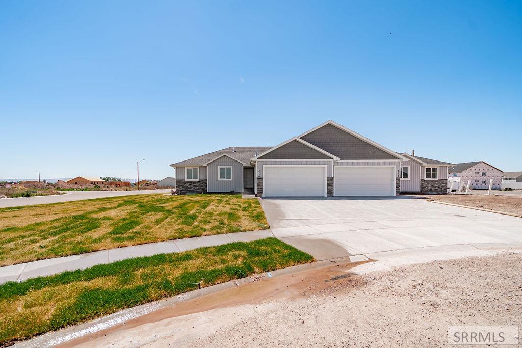 3716 Razor Circle Property Photo 1