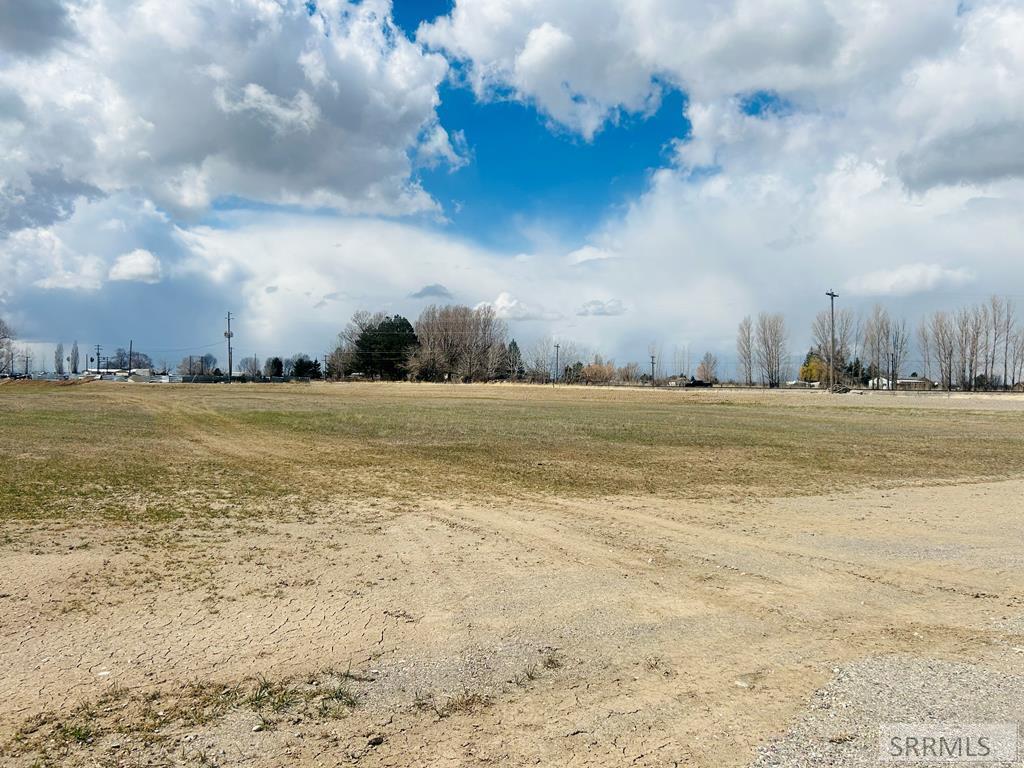 L7 B1 N 330 N Property Photo 1