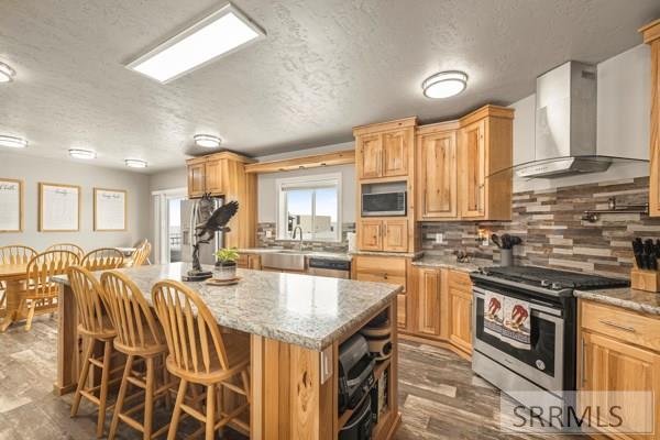 2453 S 1000 E Property Photo 8
