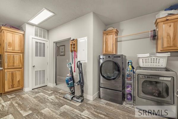 2453 S 1000 E Property Photo 16