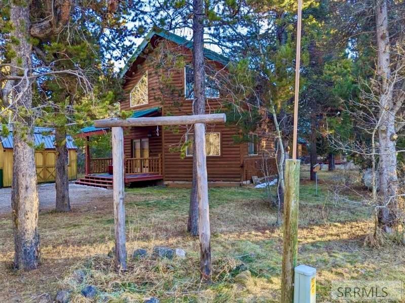 3496 Spruce Lane Property Photo 3