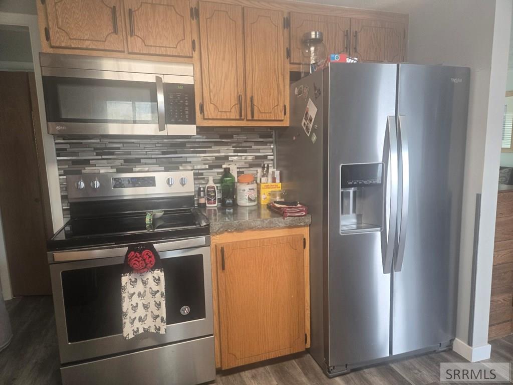 111 Hickok Property Photo 12