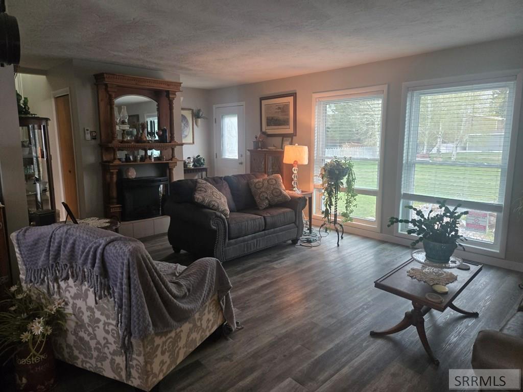 111 Hickok Property Photo 13
