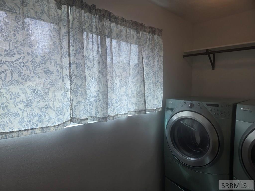 111 Hickok Property Photo 17