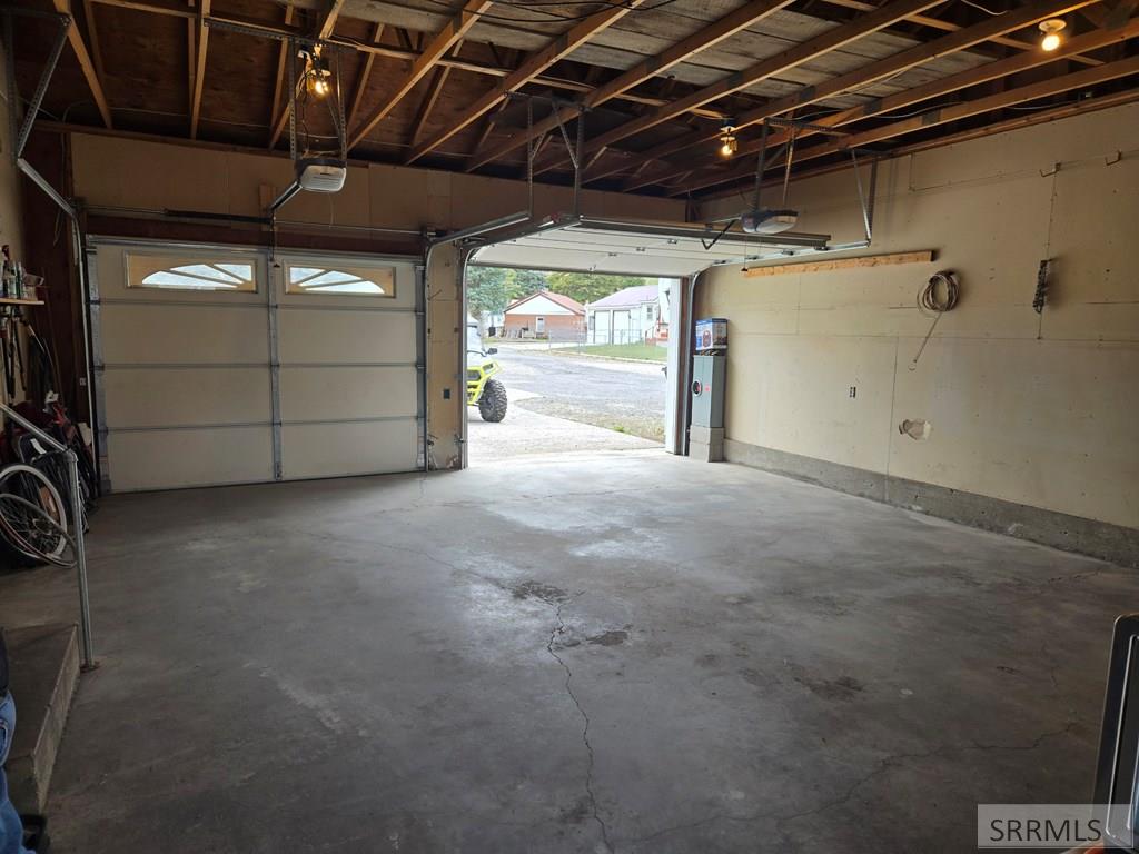 111 Hickok Property Photo 33