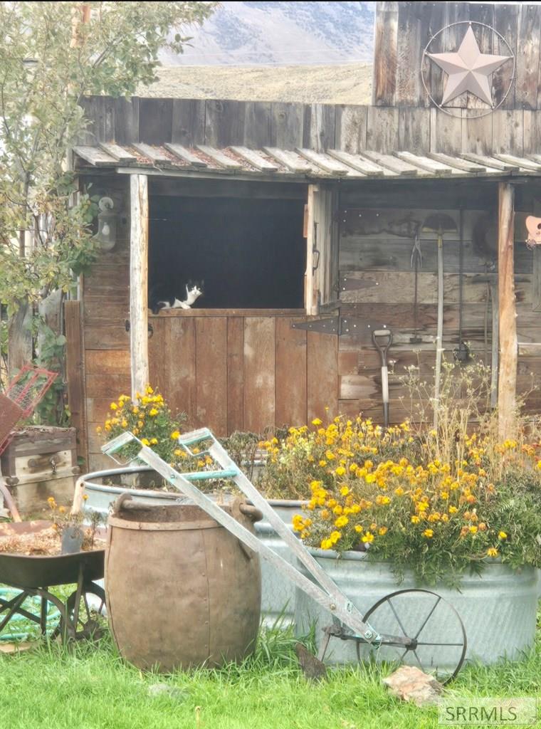 111 Hickok Property Photo 34
