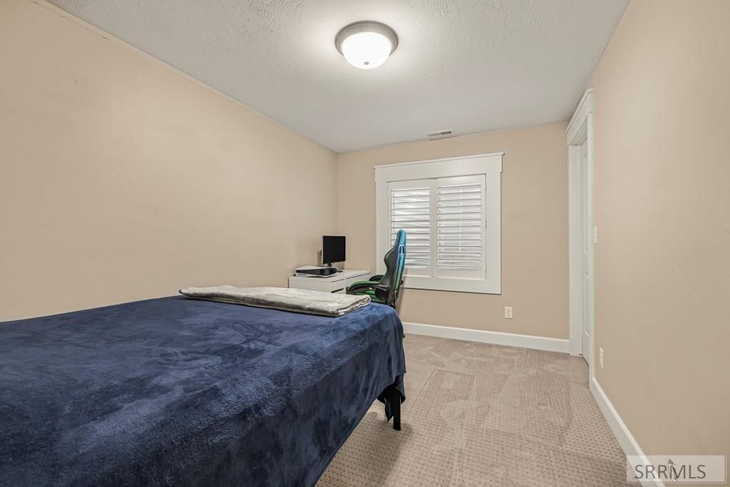172 Charles Place Property Photo 27
