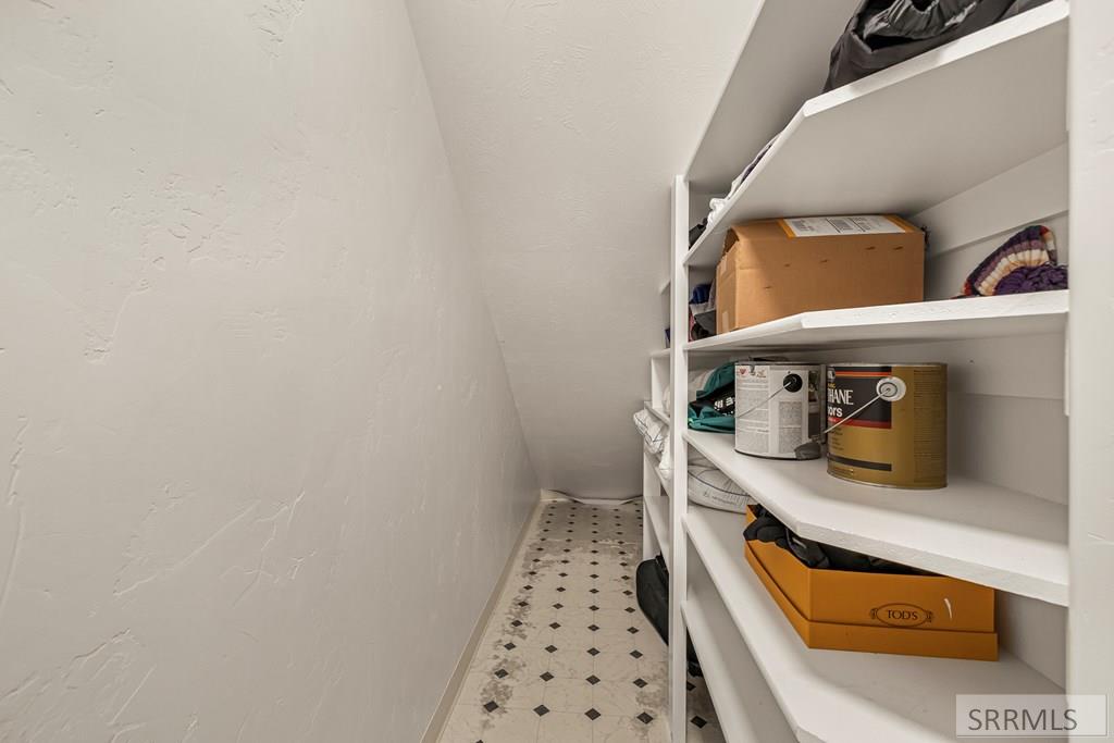 172 Charles Place Property Photo 29