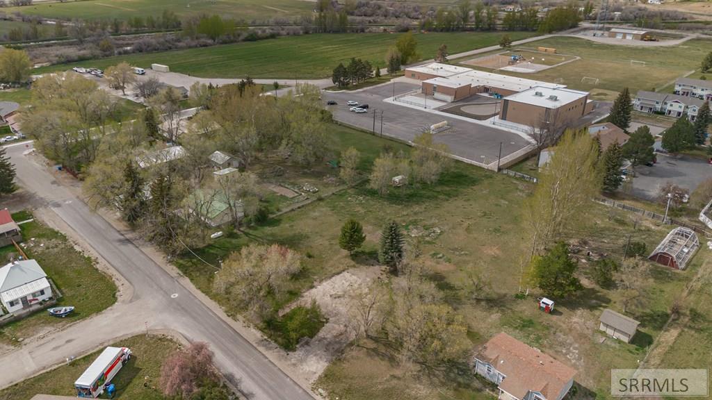 2867 E 671 N Property Photo 17