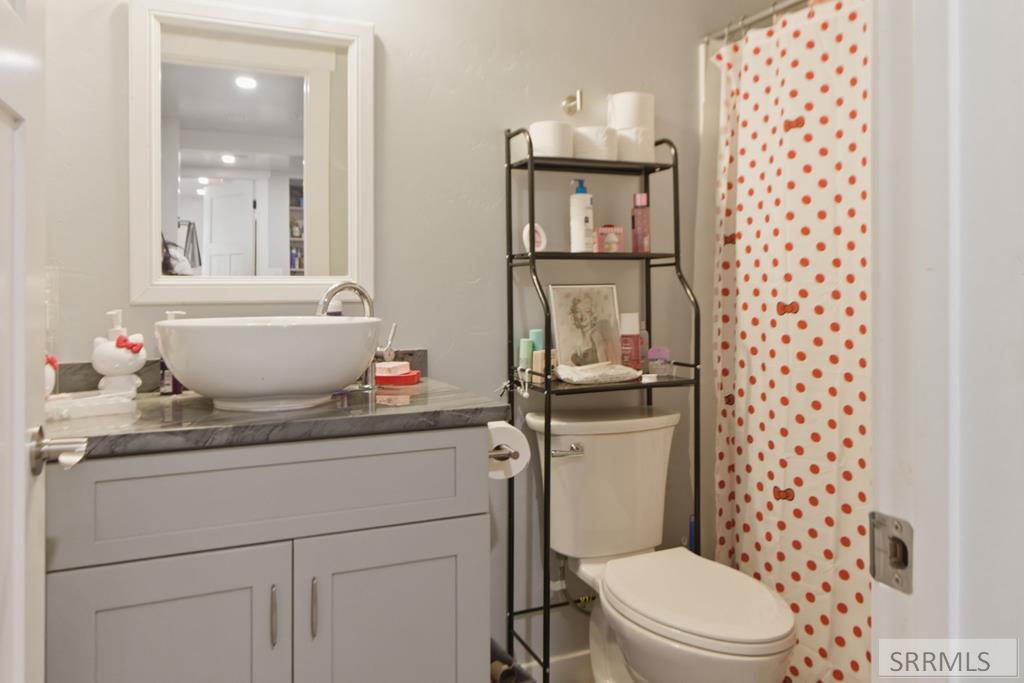 133 E 21st Street # 4 Property Photo 50