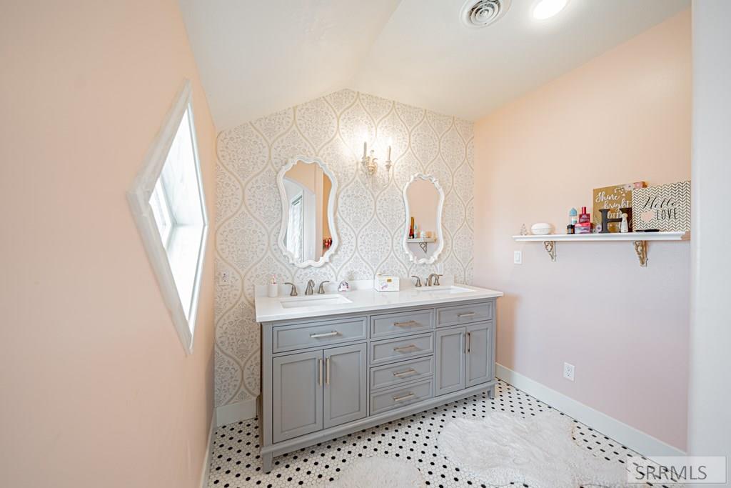 4825 E 21 S Property Photo 32