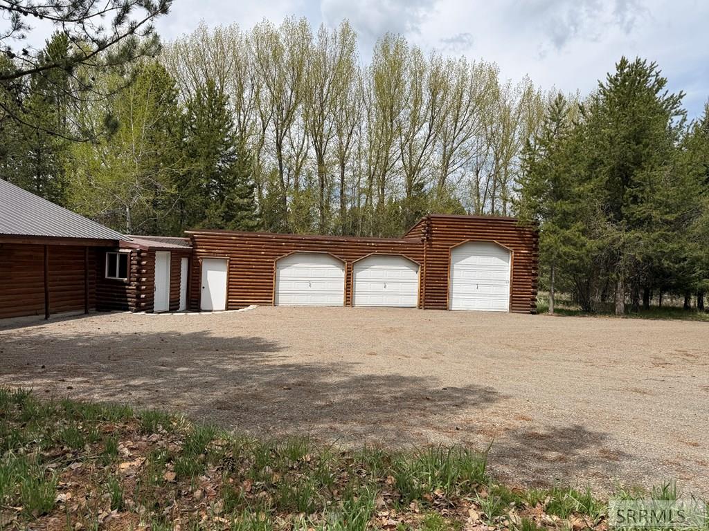 4450 Golden Eagle Drive Property Photo 9