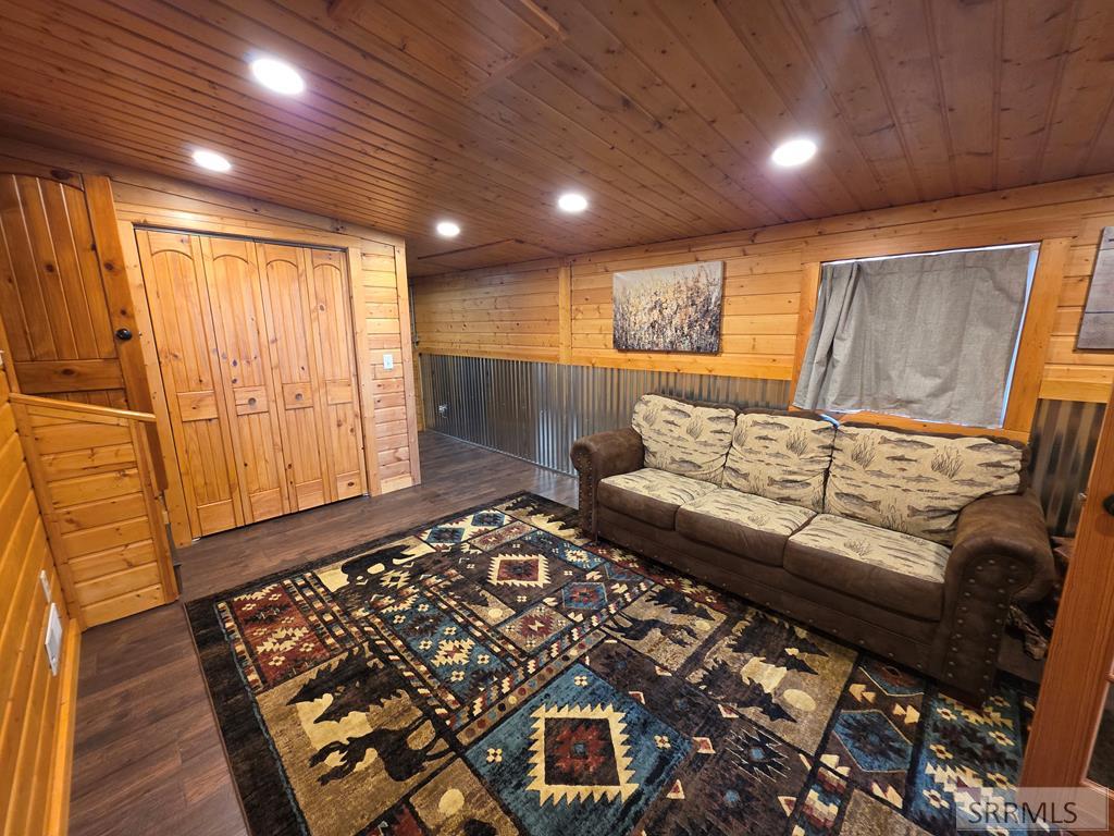 4450 Golden Eagle Drive Property Photo 32