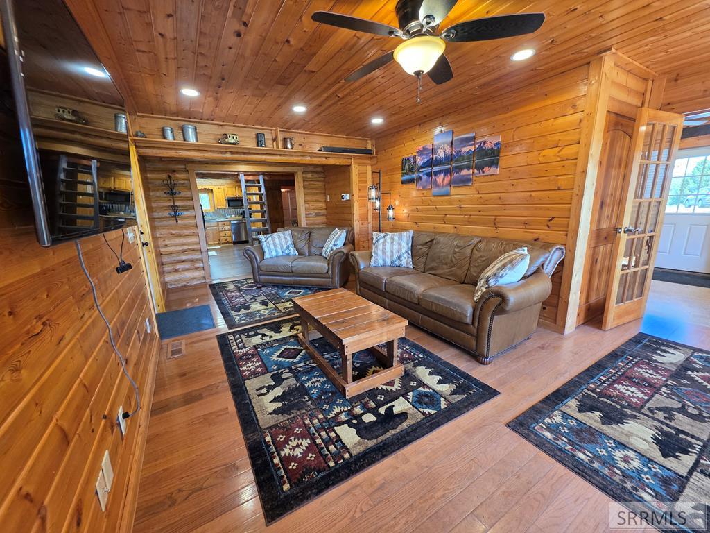 4450 Golden Eagle Drive Property Photo 40