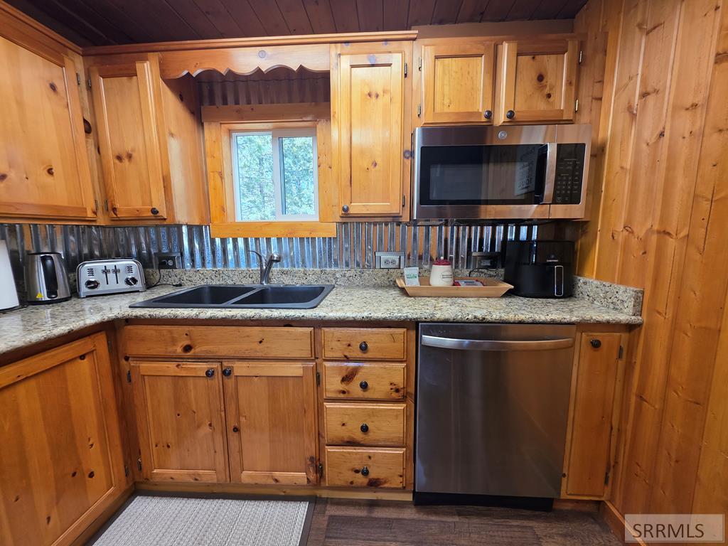 4450 Golden Eagle Drive Property Photo 44