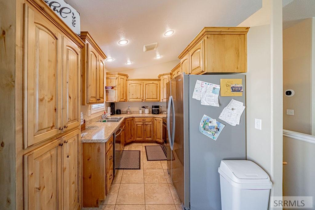 352 N Kimberly Drive Property Photo 12