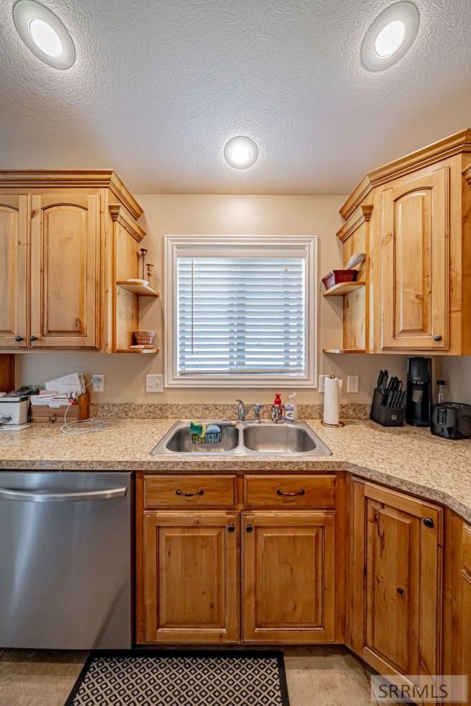 352 N Kimberly Drive Property Photo 15