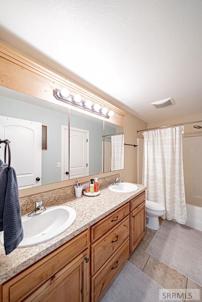 352 N Kimberly Drive Property Photo 26