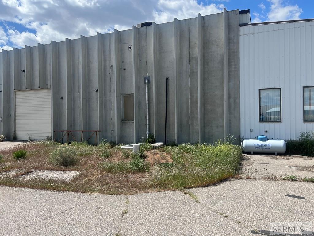 1895 1/2 N Boulevard Property Photo 15