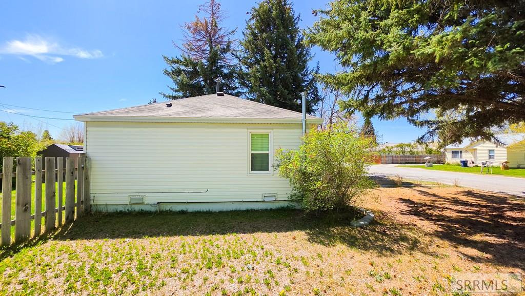 310 Louise Drive Property Photo 2