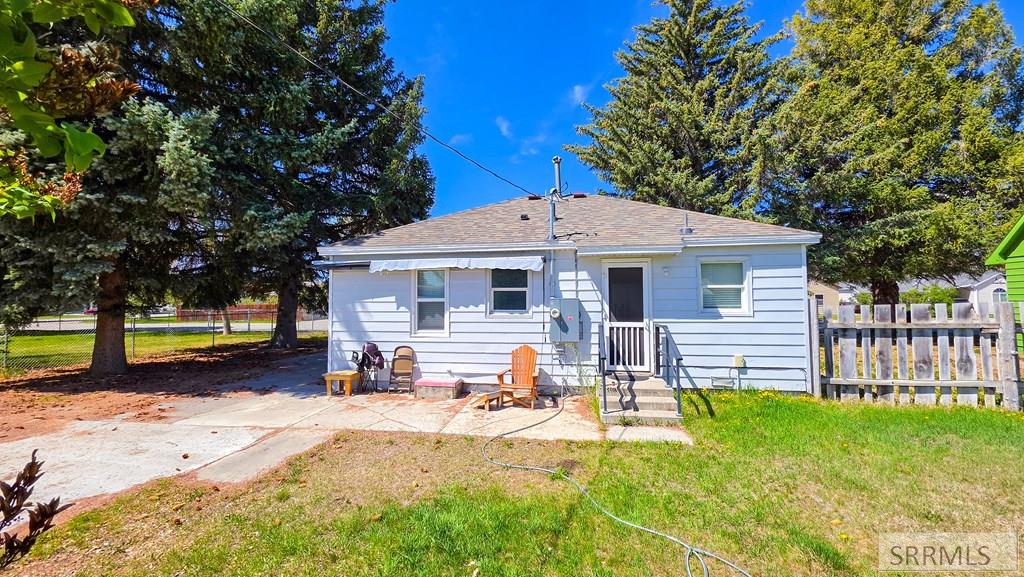 310 Louise Drive Property Photo 4