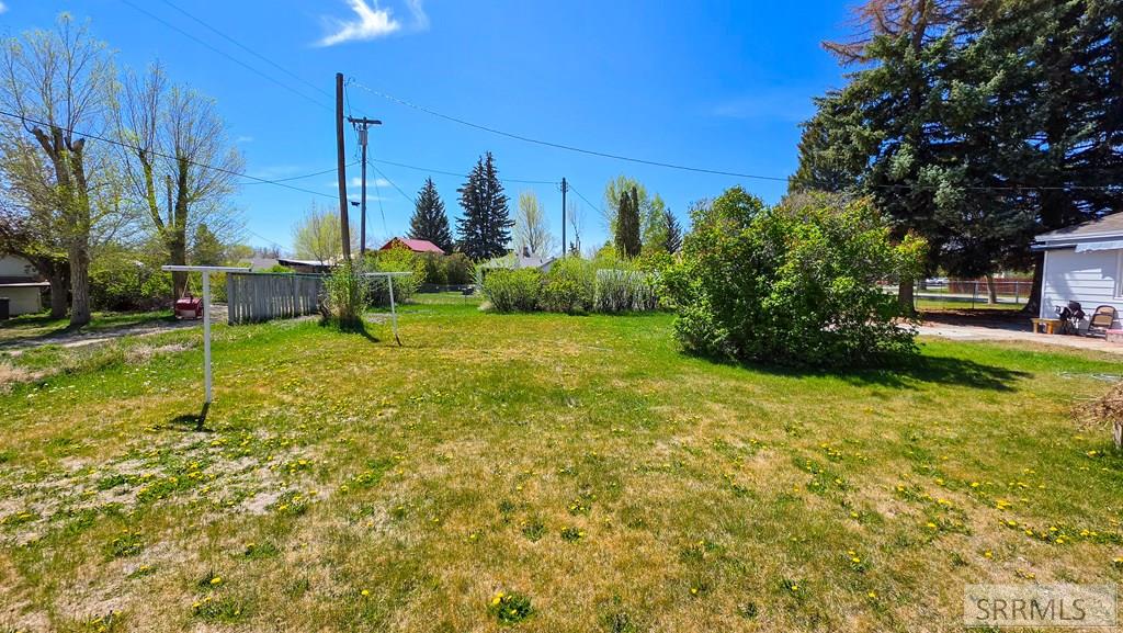 310 Louise Drive Property Photo 6
