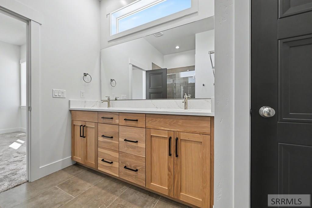 461 Spruce Way Property Photo 5