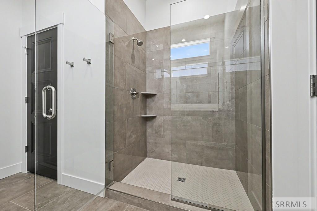461 Spruce Way Property Photo 6