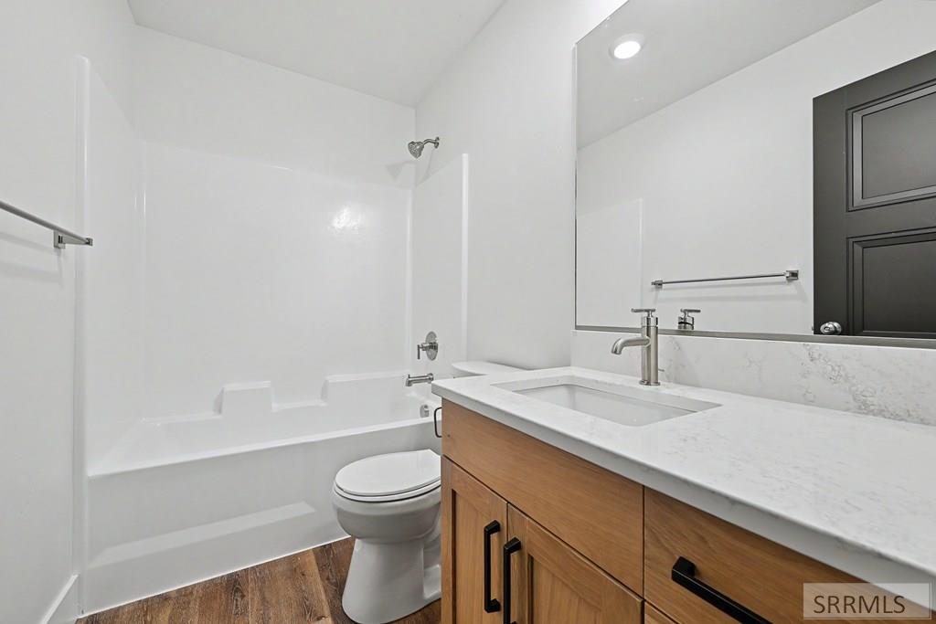 461 Spruce Way Property Photo 10