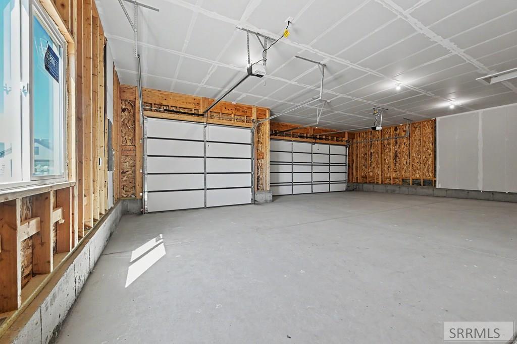 461 Spruce Way Property Photo 16