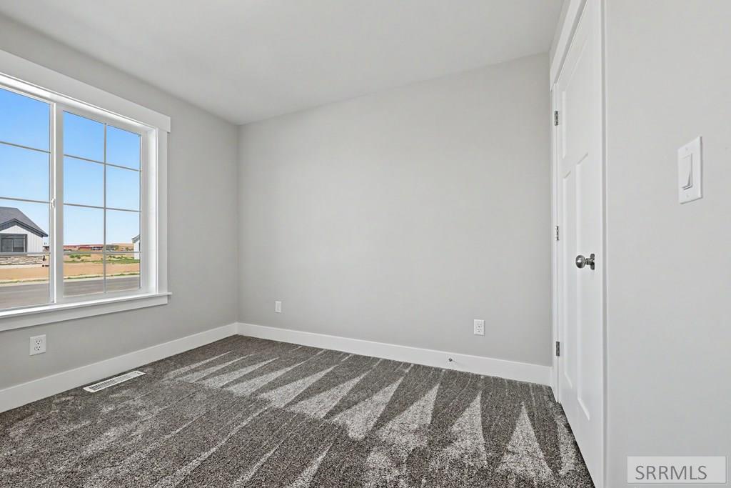 477 Spruce Way Property Photo 8