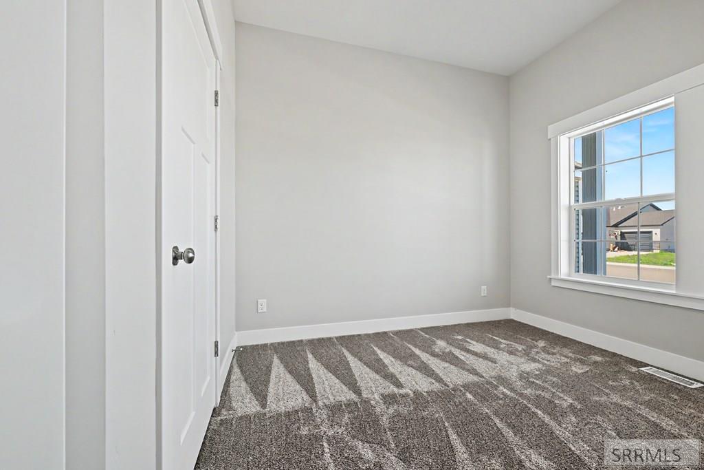 477 Spruce Way Property Photo 9