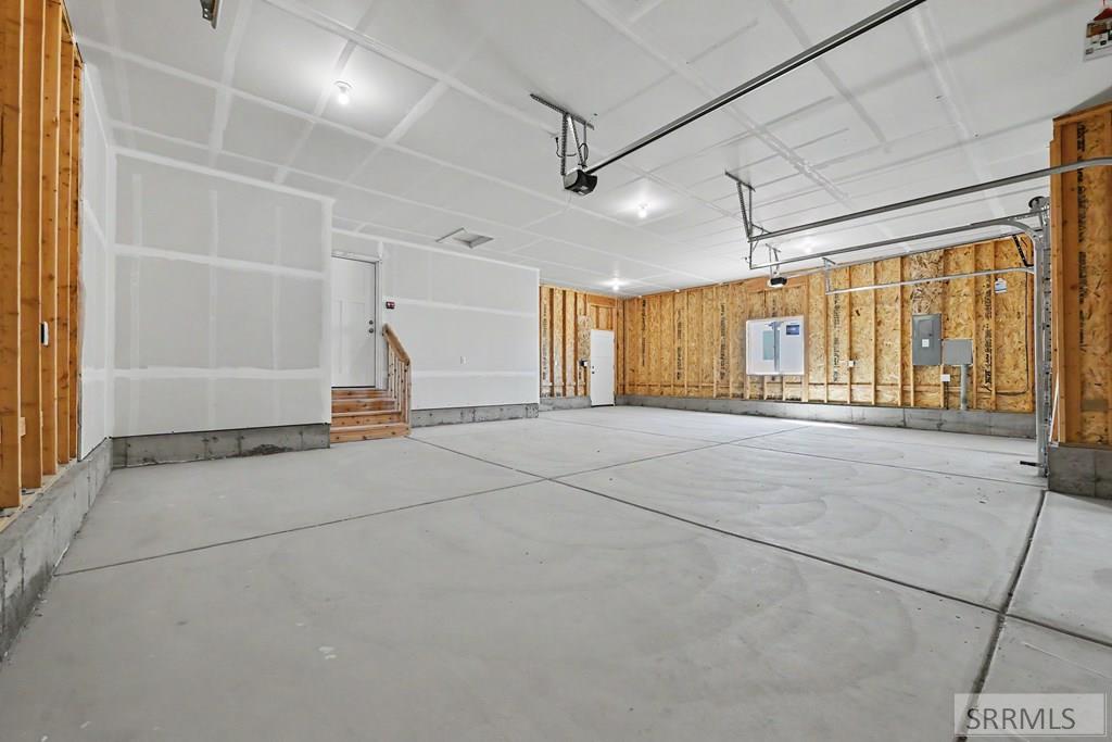 477 Spruce Way Property Photo 14