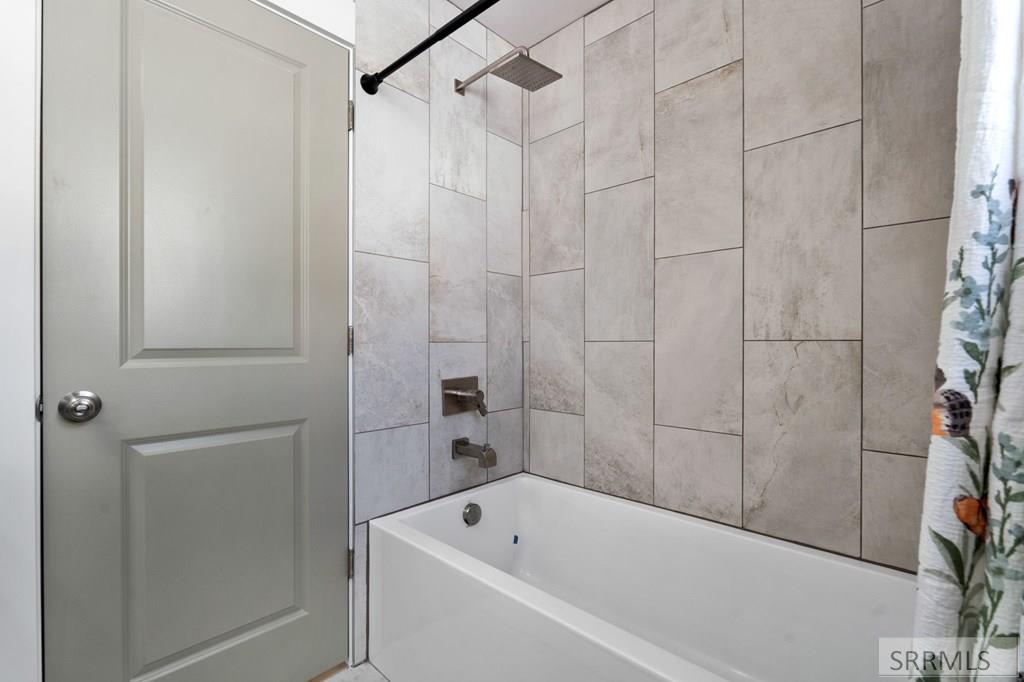 1161 Jasper Loop Property Photo 18