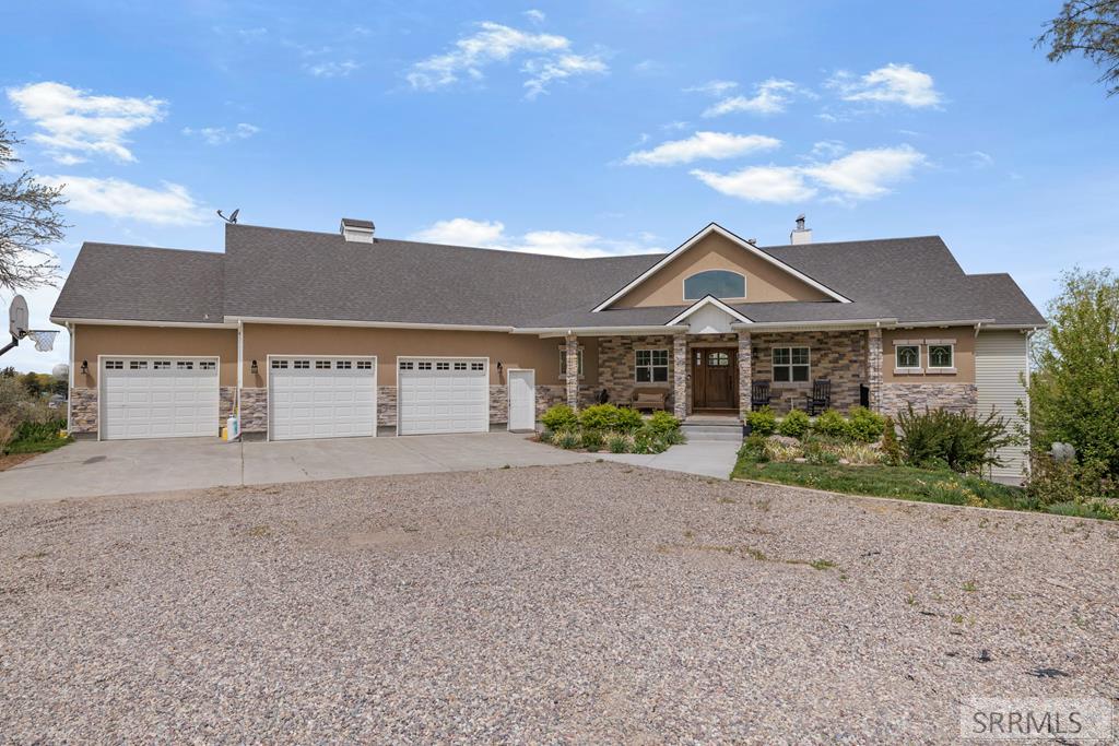 1190 N 1325 E Property Photo 1