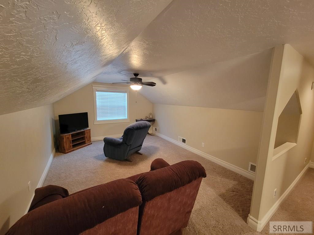 152 N 3700 E Property Photo 40